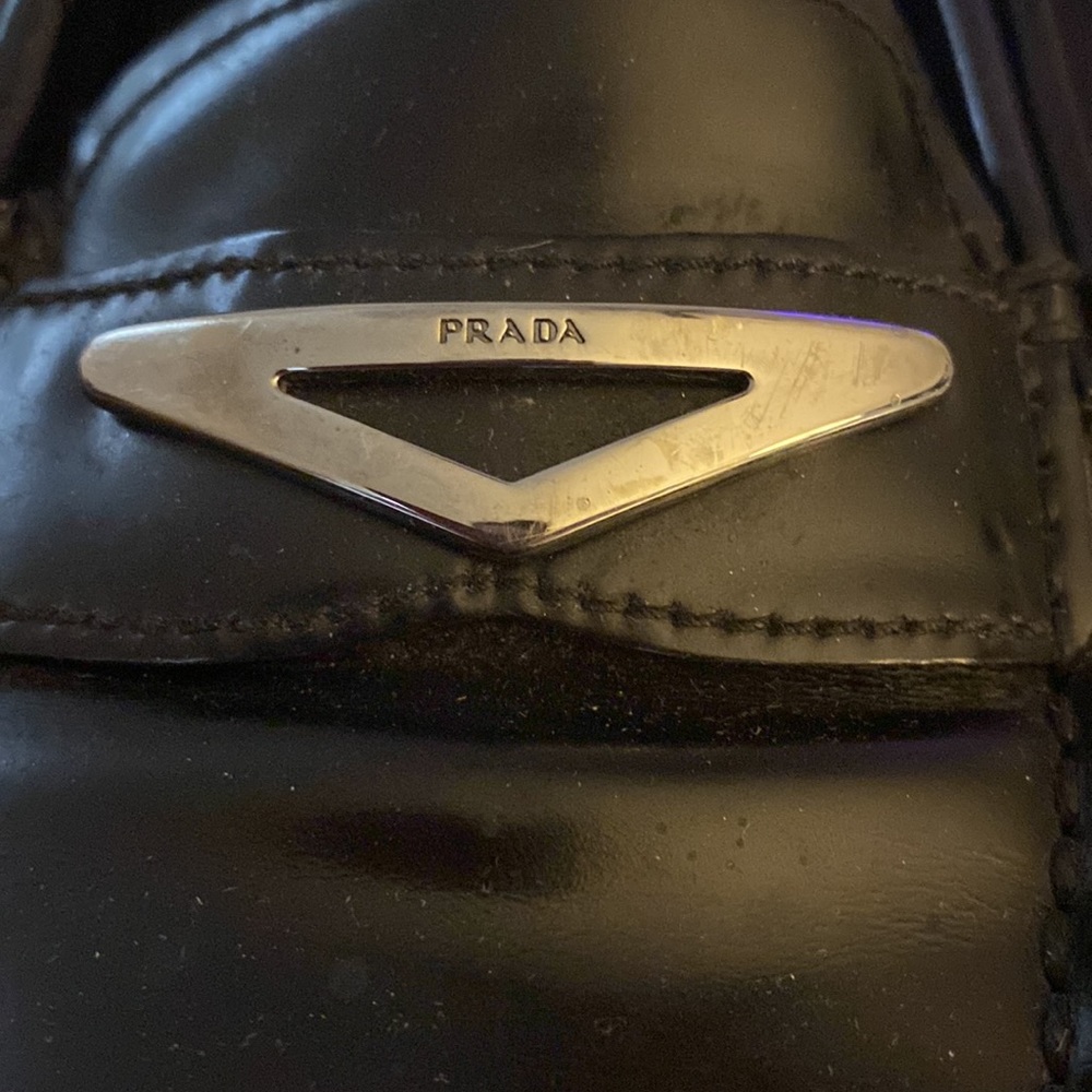 Authentic black leather Prada flats loafers size 36 us 6 - Picture 1 of 12